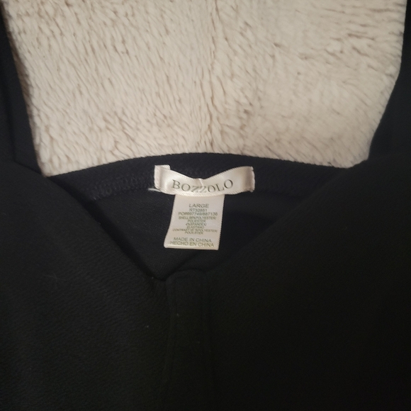 Black Crop top/Bralette w/ Cut-outs - Picture 3 of 5